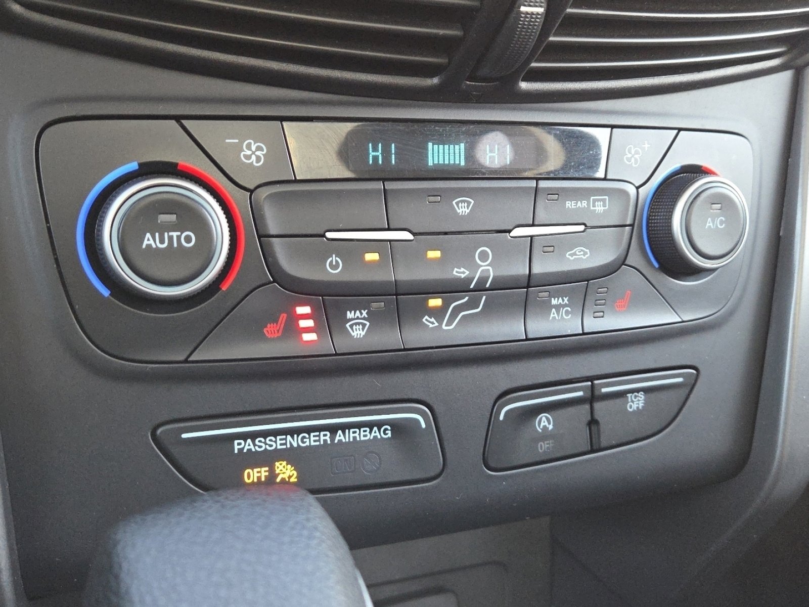 Used 2018 Ford Escape SE image 29