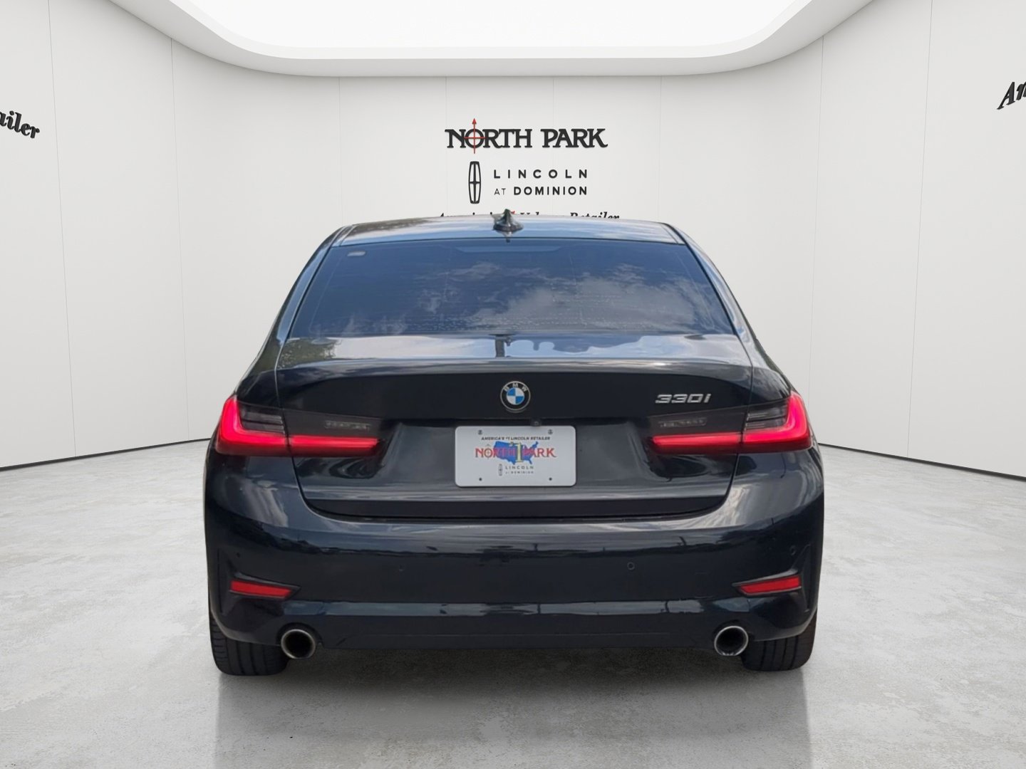 Used 2021 BMW 330i Sedan RWD image 4