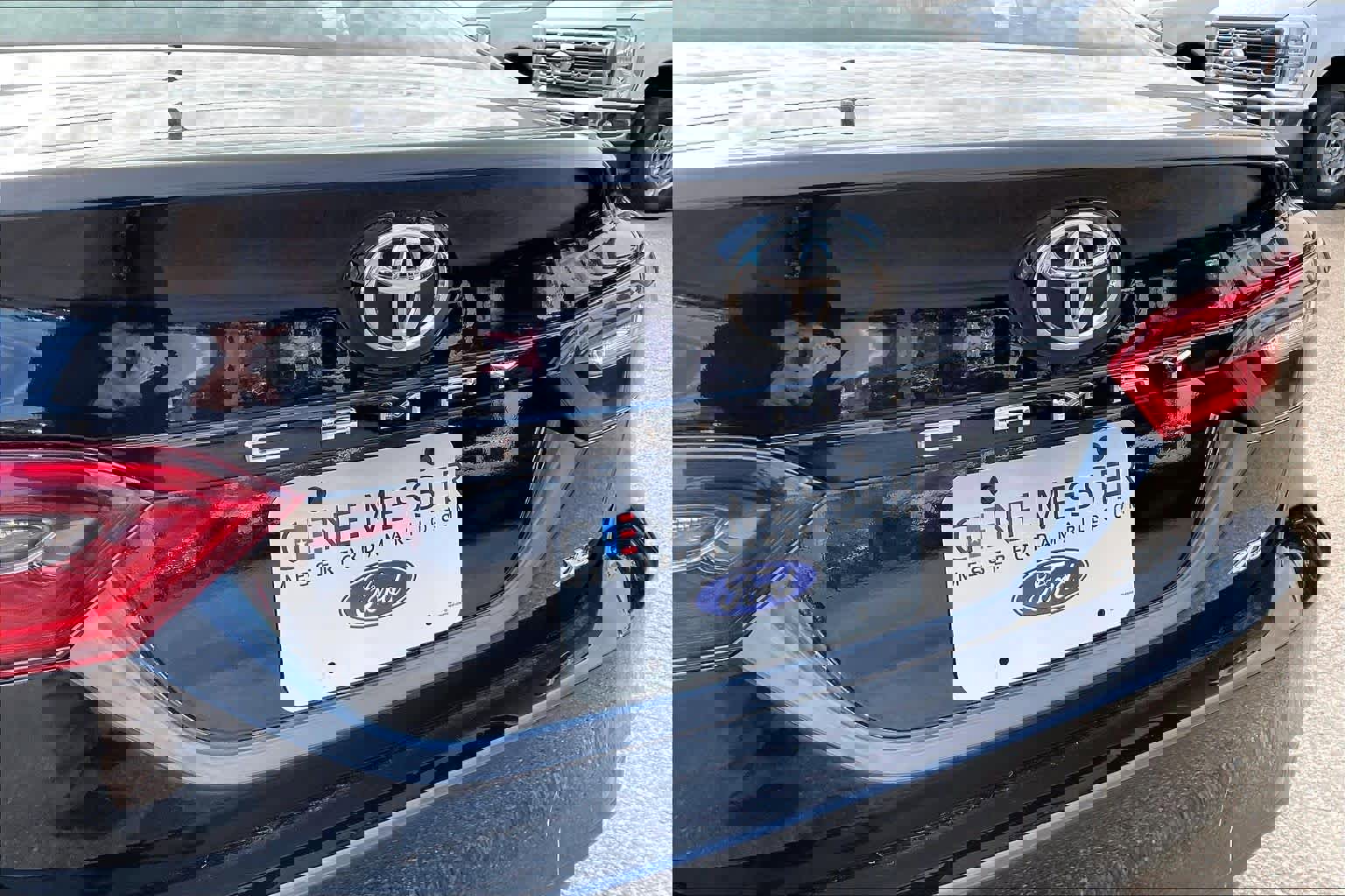 Used 2024 Toyota Camry XLE w/ Navigation Package image 31