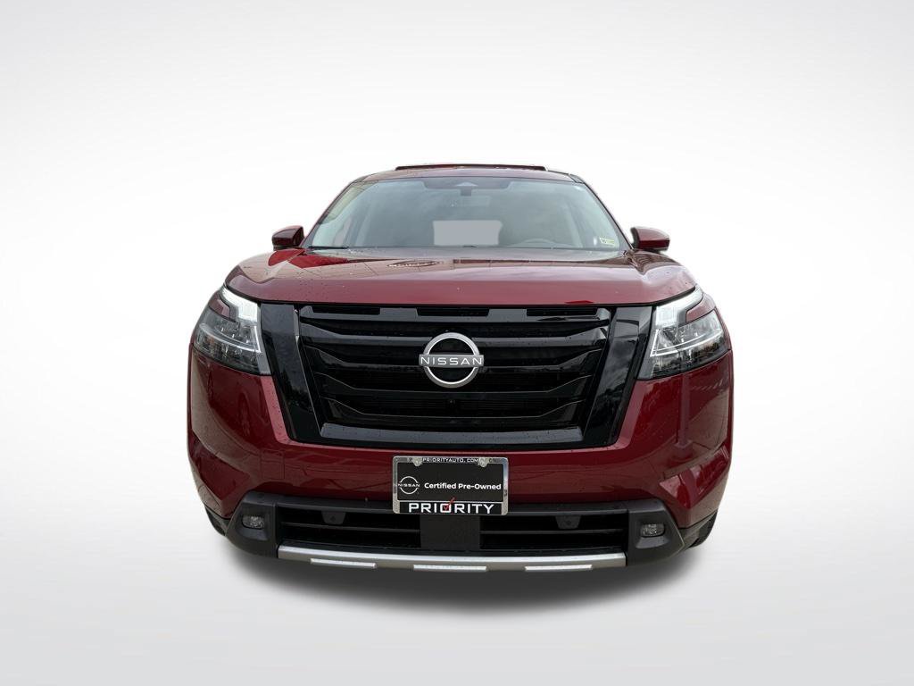 Certified 2024 Nissan Pathfinder SL w/ Black Appearance Package AWD/4WD image 3