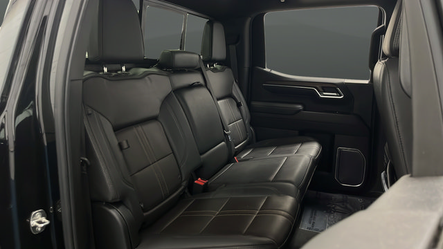 Used 2022 Chevrolet Silverado 1500 High Country w/ High Country Premium Package AWD/4WD image 25