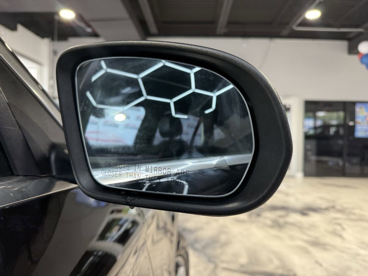 Used 2021 Mercedes-Benz GLC 300 4MATIC image 4