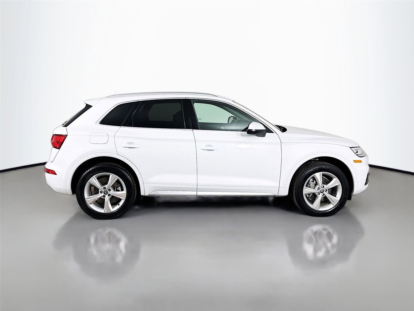 Used 2020 Audi Q5 2.0T Premium w/ Convenience Package AWD/4WD image 18