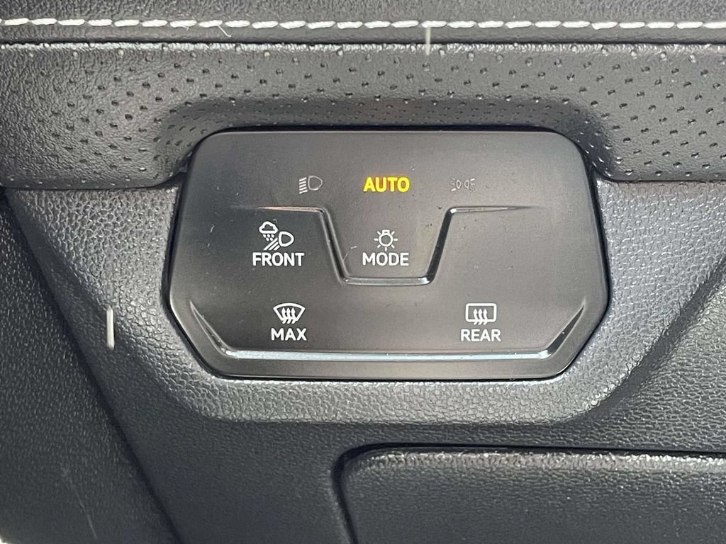 Used 2025 Volkswagen Atlas SE FWD image 29