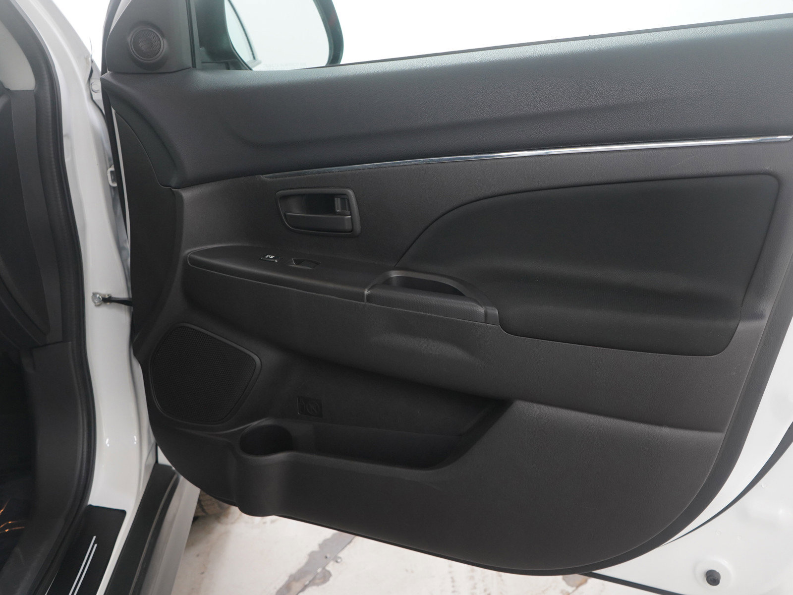 Used 2015 Mitsubishi Outlander Sport ES image 9