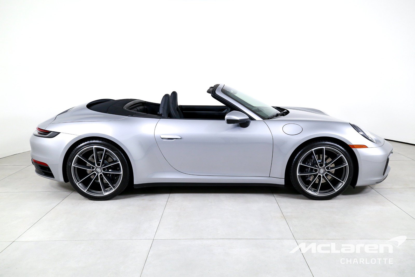 Used 2023 Porsche 911 Carrera w/ Premium Package RWD image 10