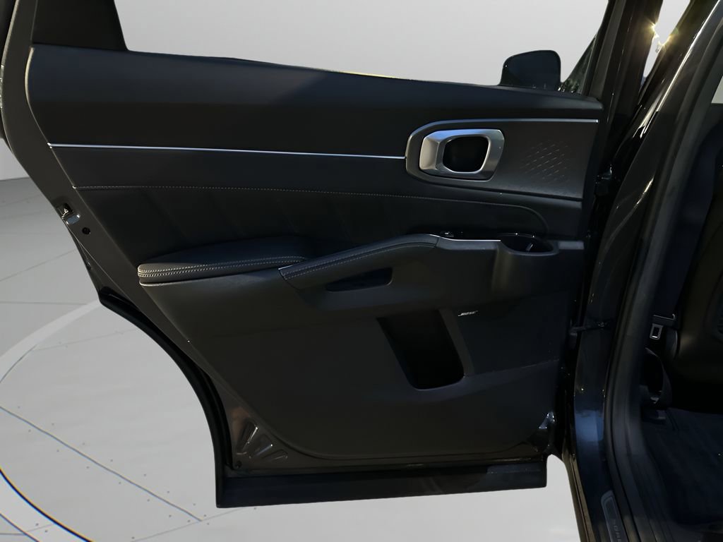 Used 2021 Kia Sorento SX image 17