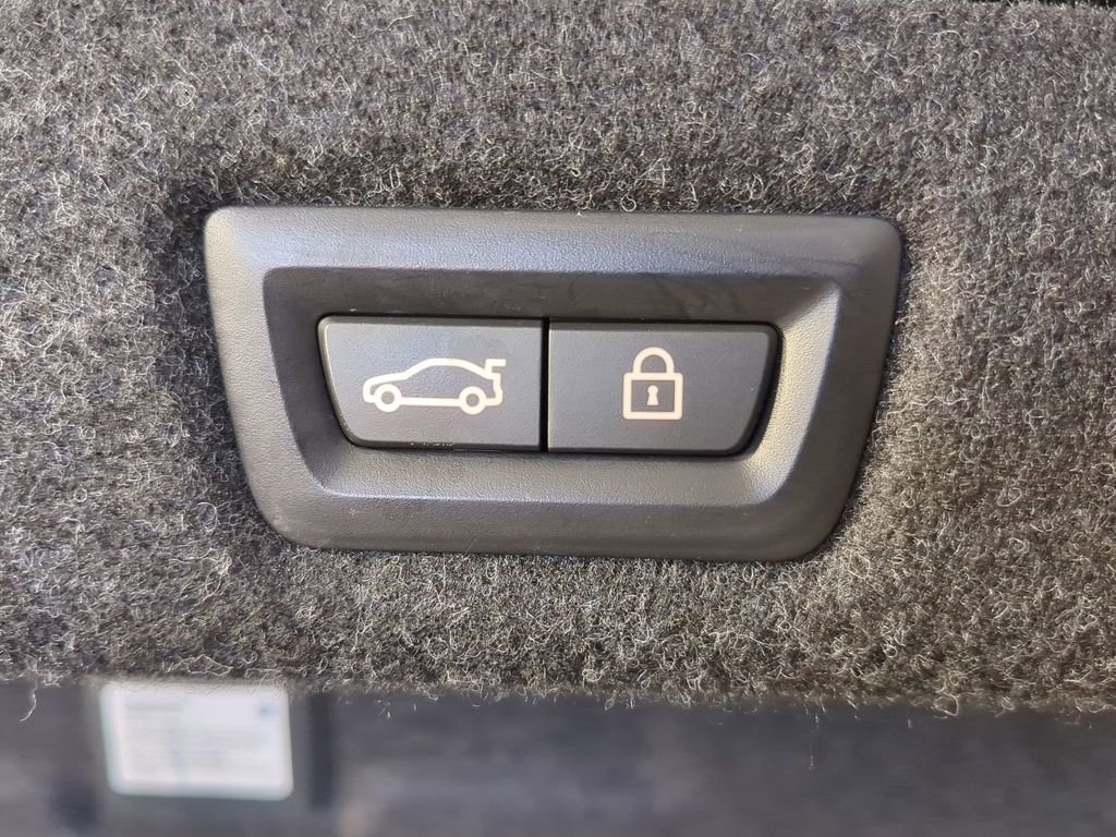 Used 2023 BMW 540i w/ M Sport Package image 15