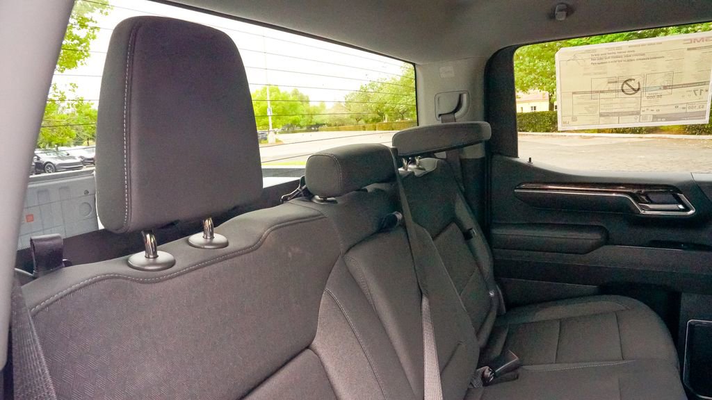New 2026 GMC Sierra 1500 Elevation image 16