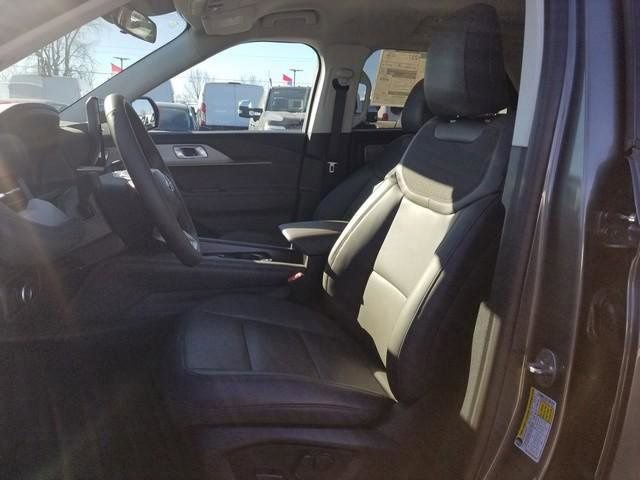 New 2026 Ford Explorer Active w/ Active Comfort Package image 15