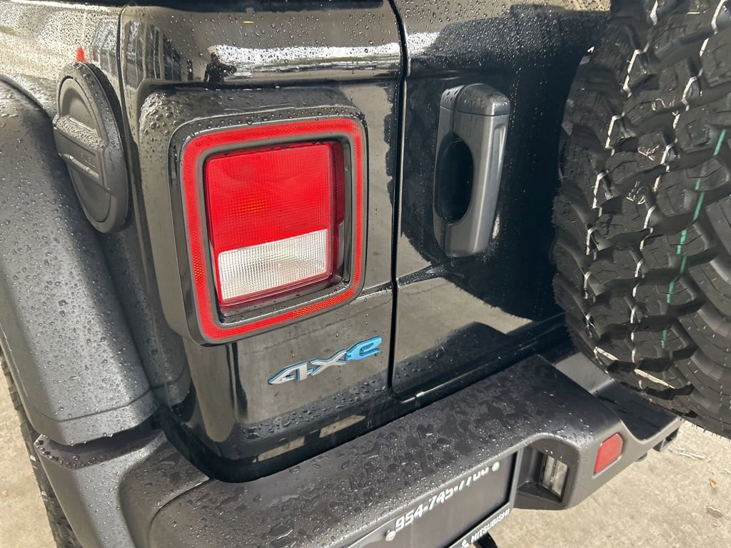 Used 2025 Jeep Wrangler Willys 4xe image 20