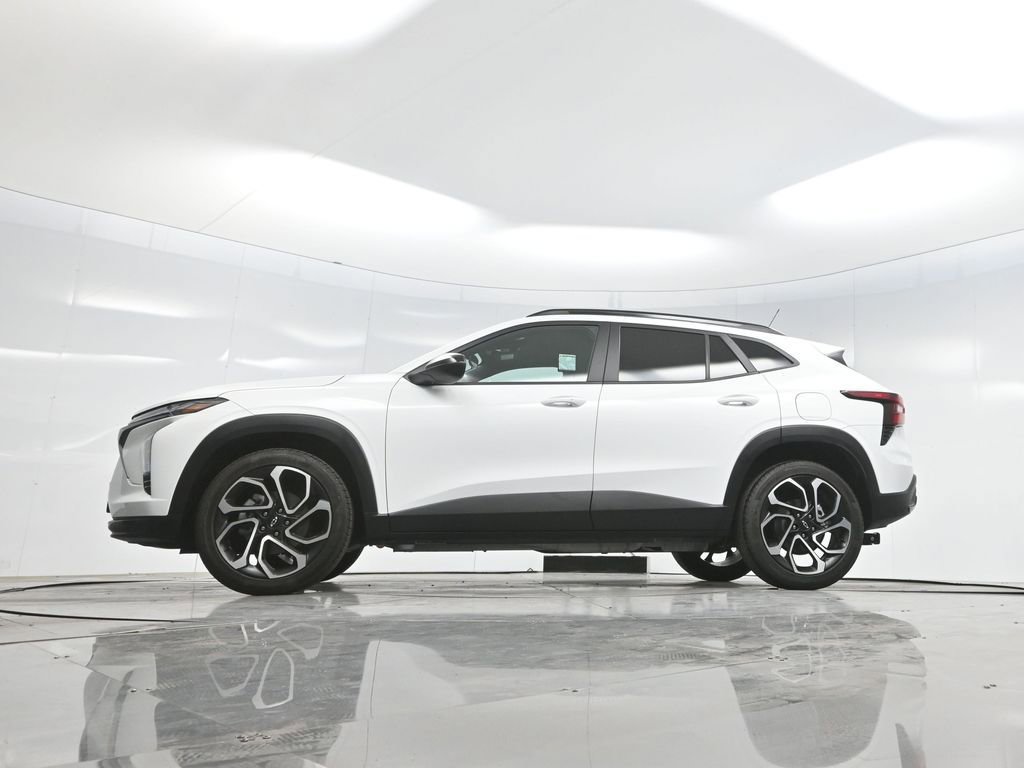 Used 2024 Chevrolet Trax RS w/ Sunroof Package image 7