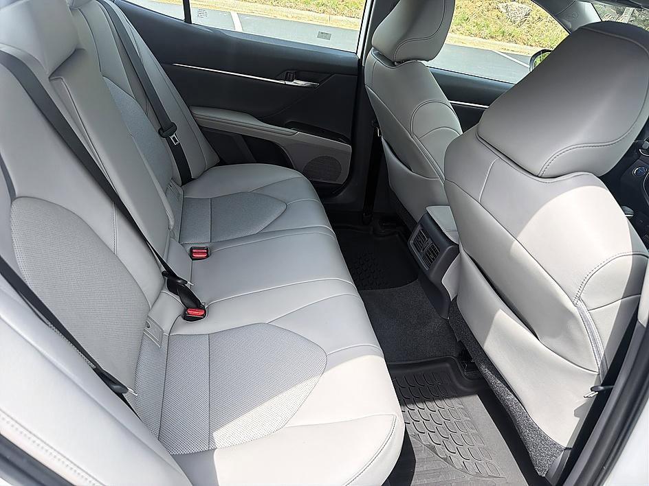 Used 2021 Toyota Camry XLE w/ Navigation Upgrade Package FWD image 22
