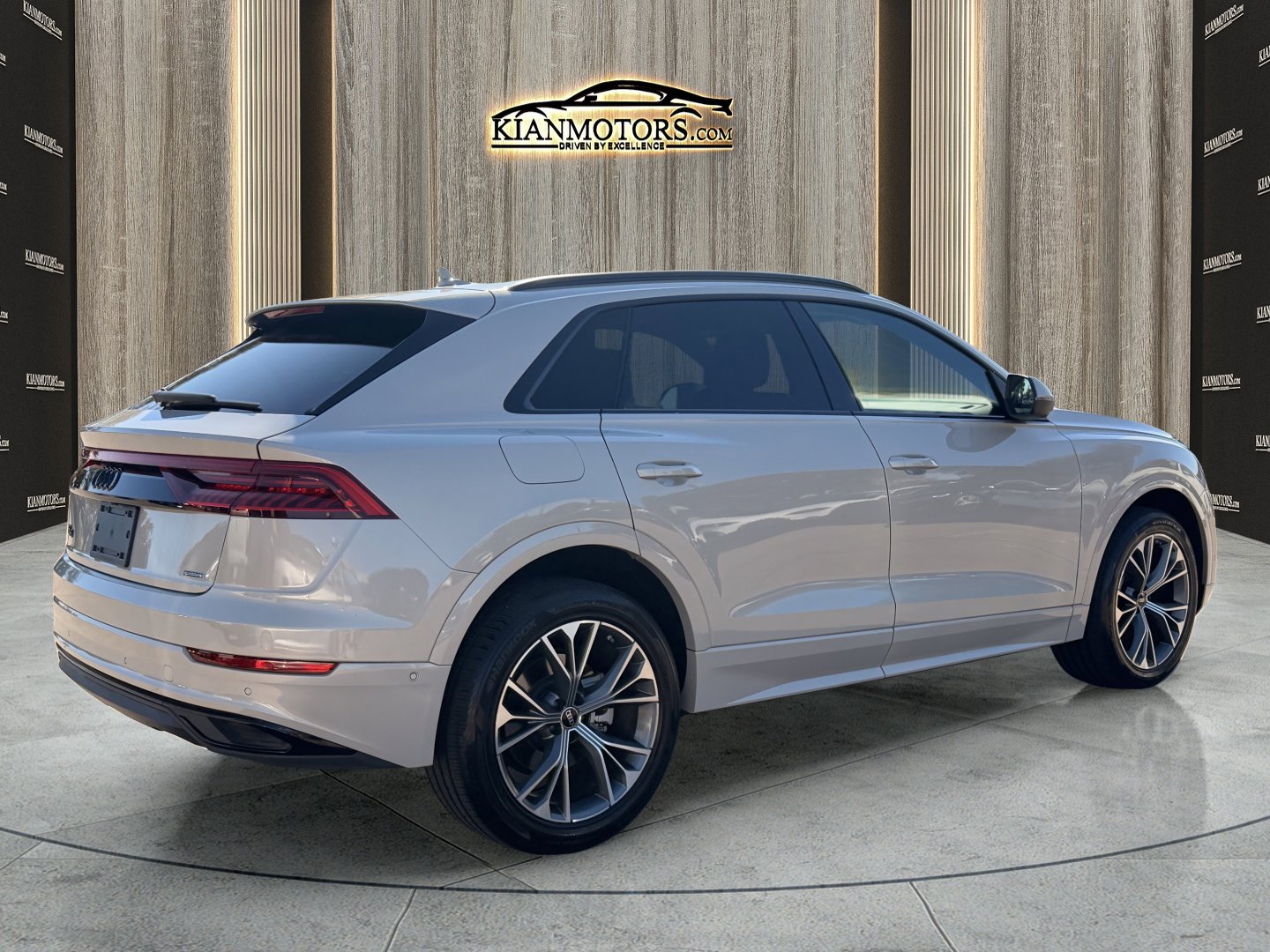 Used 2023 Audi Q8 Premium w/ Convenience Package image 7