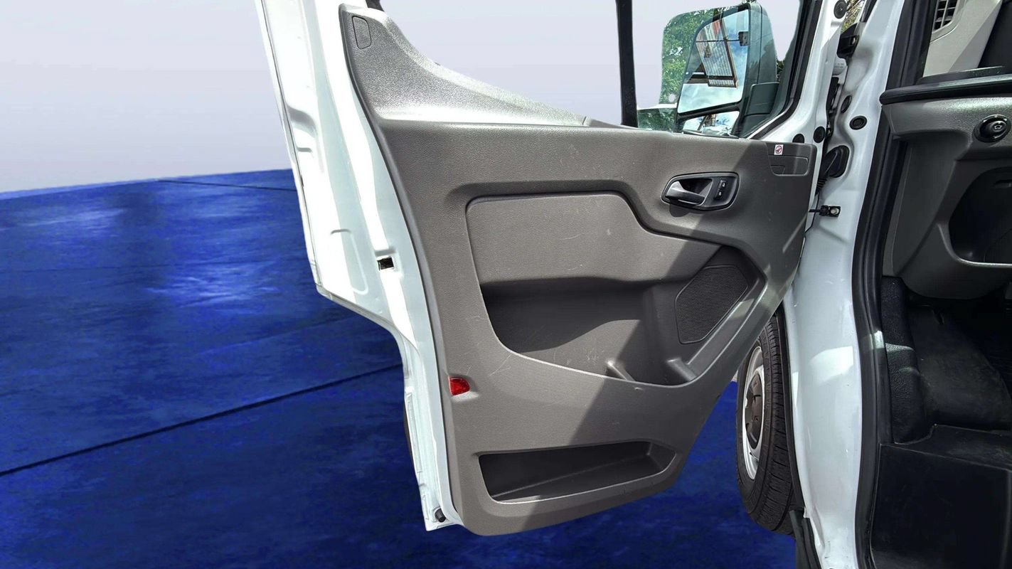 Used 2020 Ford Transit 250 Low Roof RWD image 20