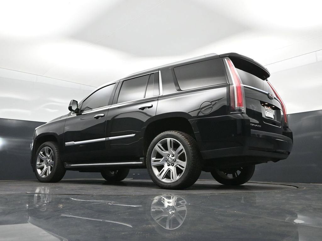 Used 2019 Cadillac Escalade Premium Luxury AWD/4WD image 41