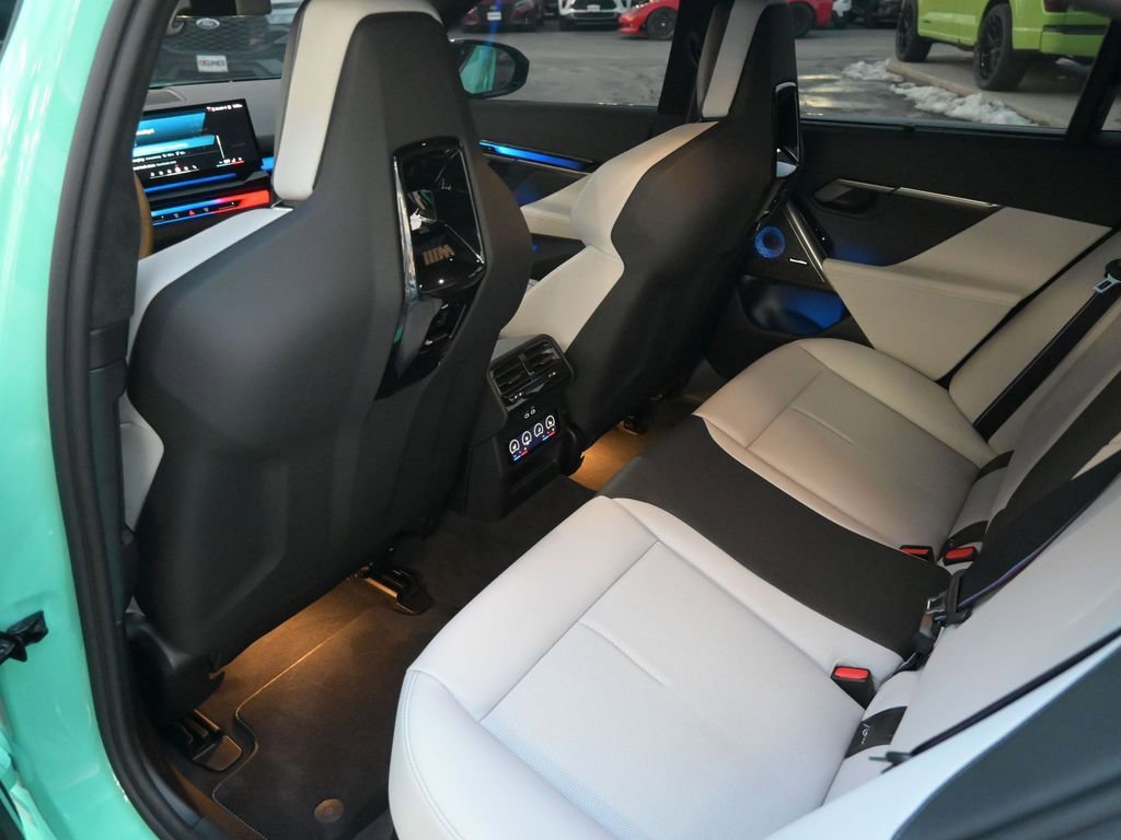 Used 2026 BMW M5 w/ Carbon Package AWD/4WD image 24