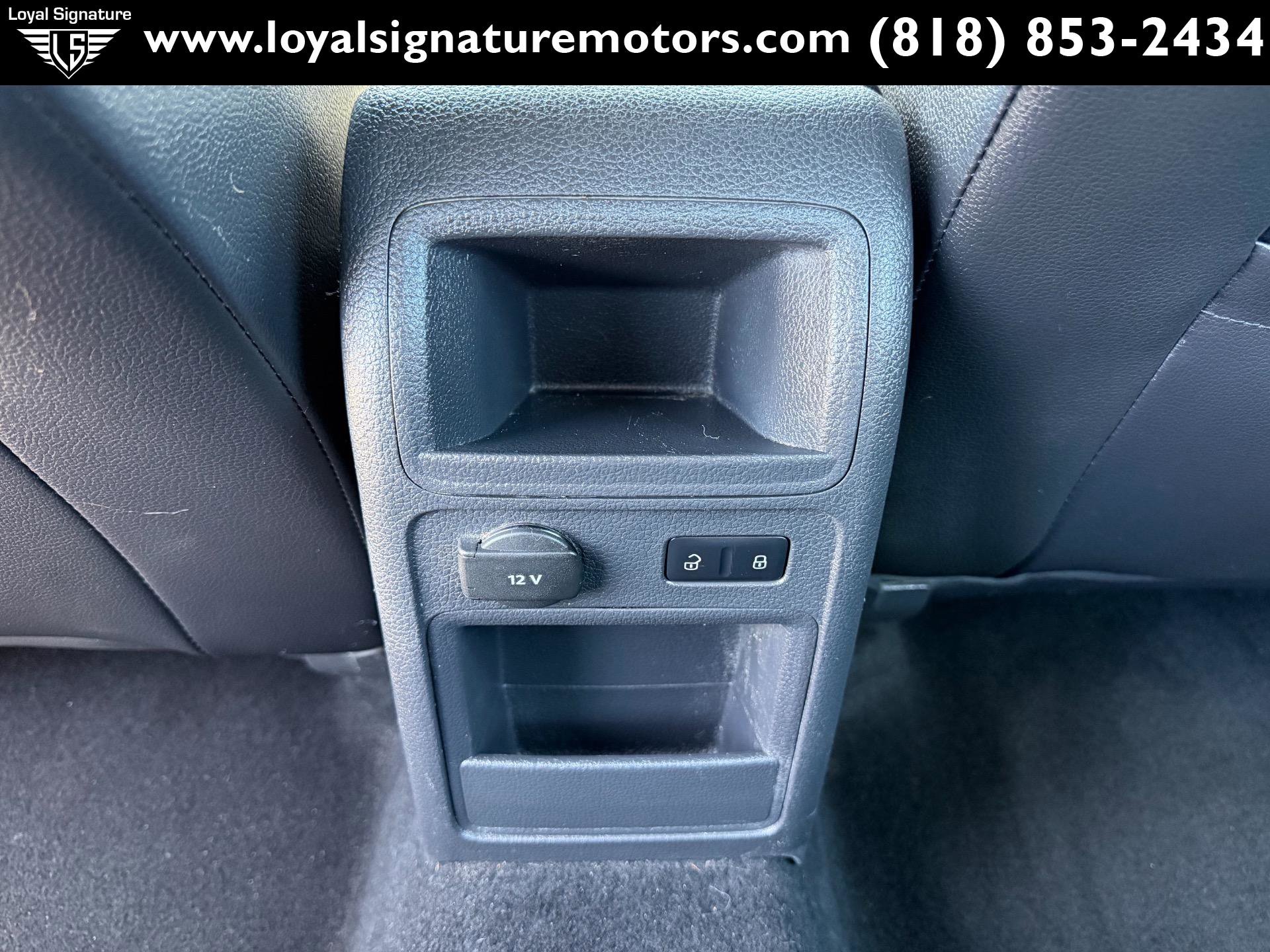 Used 2013 Volkswagen Jetta GLI FWD image 16