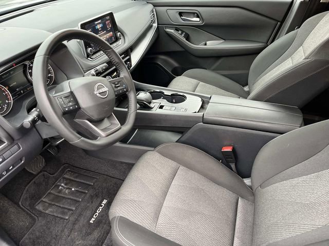 Used 2025 Nissan Rogue SV image 25