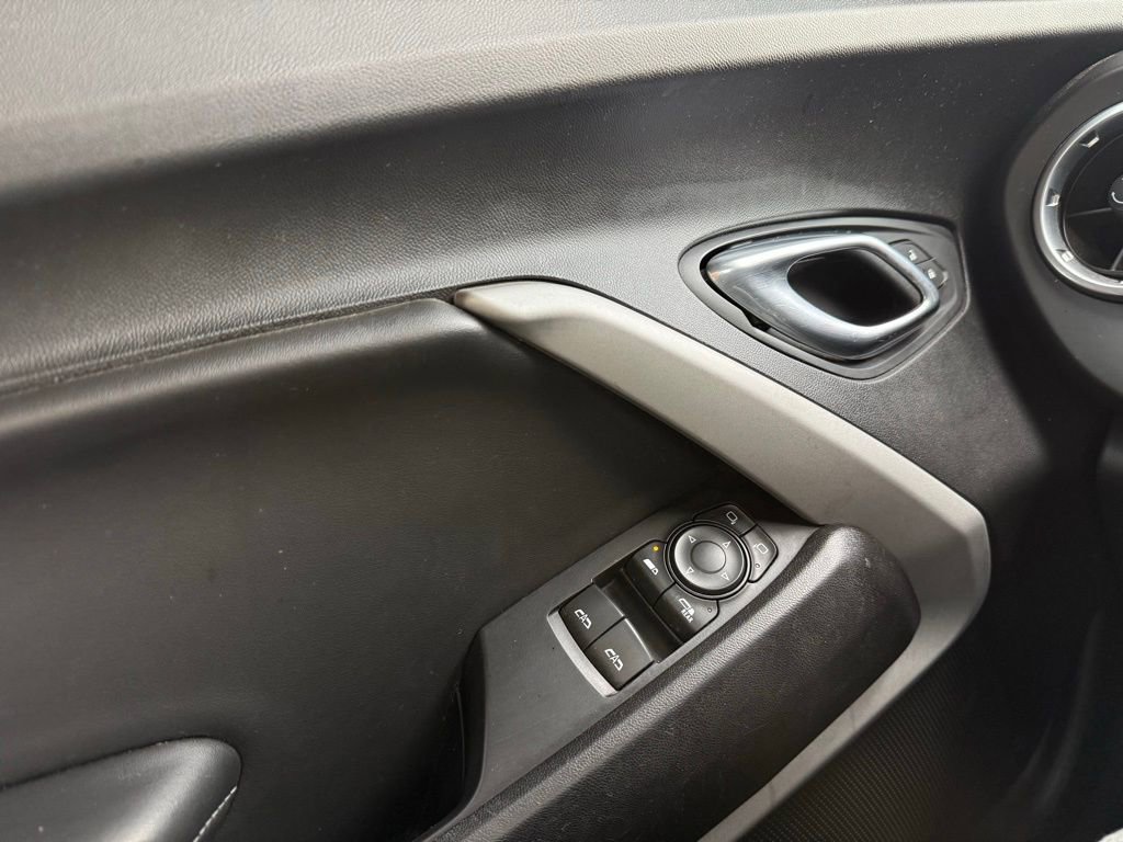 Used 2019 Chevrolet Camaro LT RWD image 11