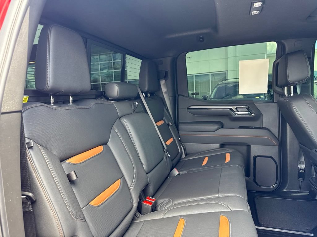 Used 2025 GMC Sierra 1500 AT4 w/ AT4 Premium Package AWD/4WD image 24