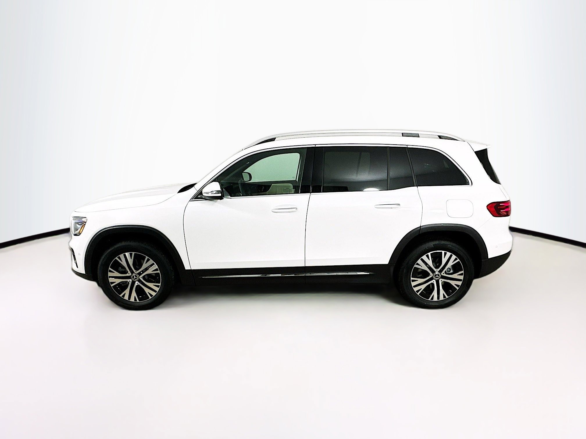 Certified 2025 Mercedes-Benz GLB 250 4MATIC image 8