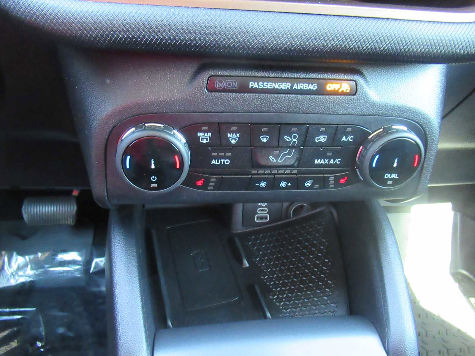 Used 2024 Ford Bronco Sport Outer Banks w/ Tech Package image 28