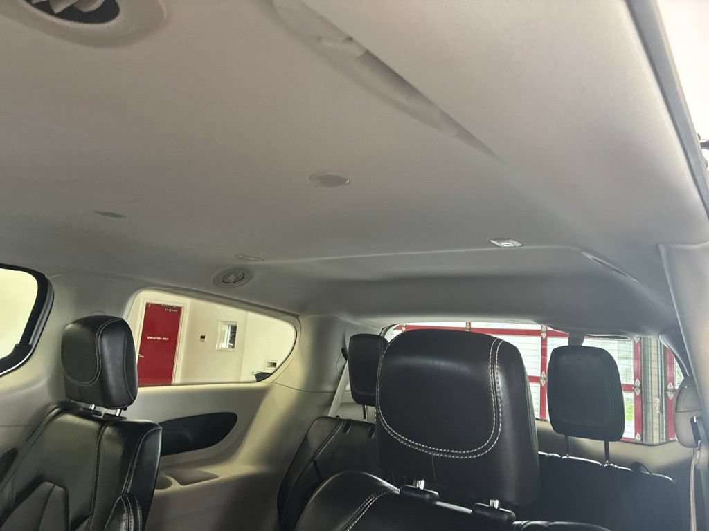 Certified 2024 Chrysler Pacifica Touring-L FWD image 18