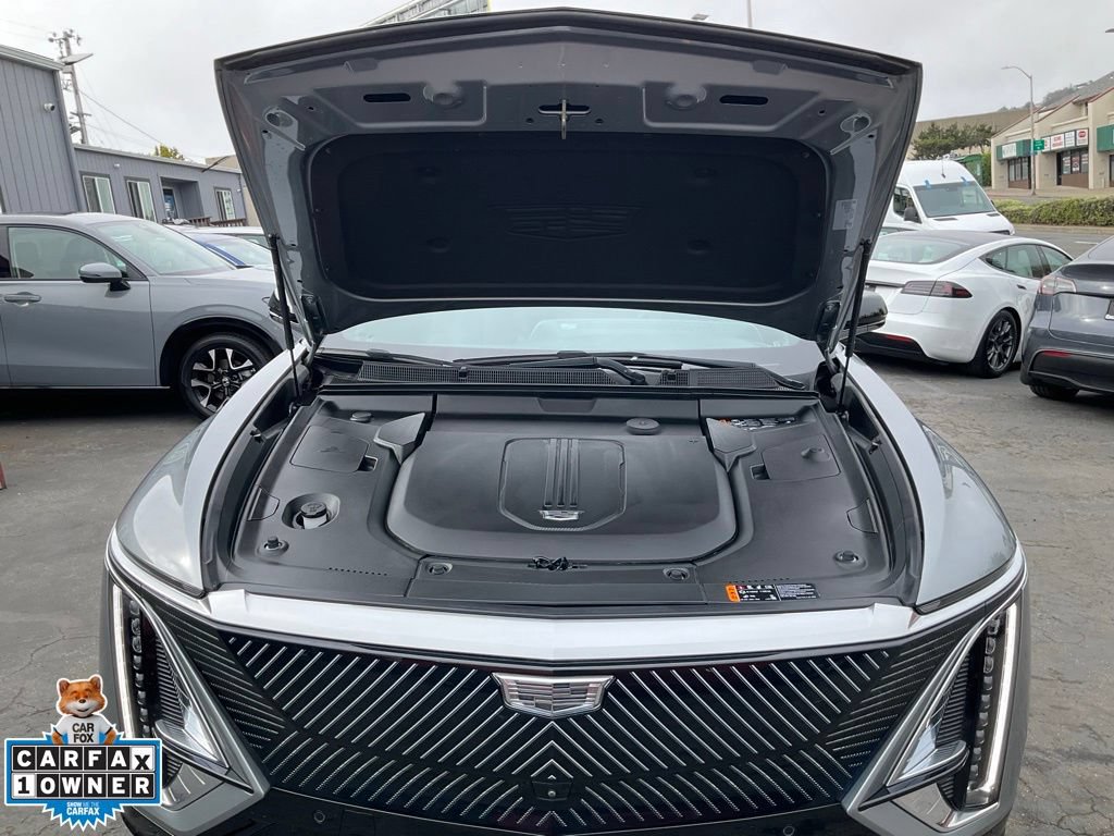 Used 2024 Cadillac Lyriq Luxury AWD/4WD image 12