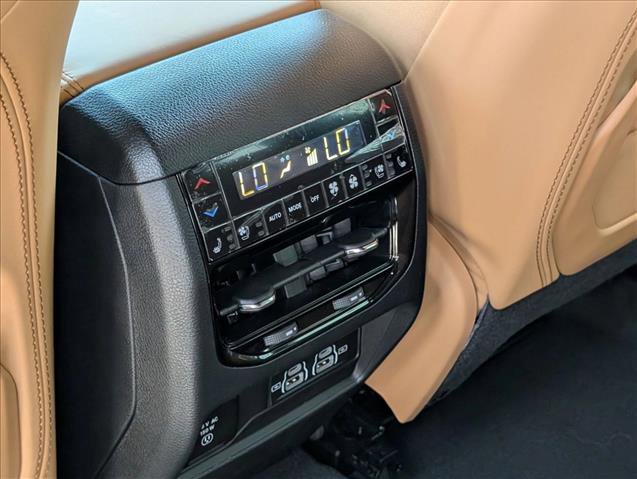 Used 2024 Jeep Grand Cherokee Summit image 18