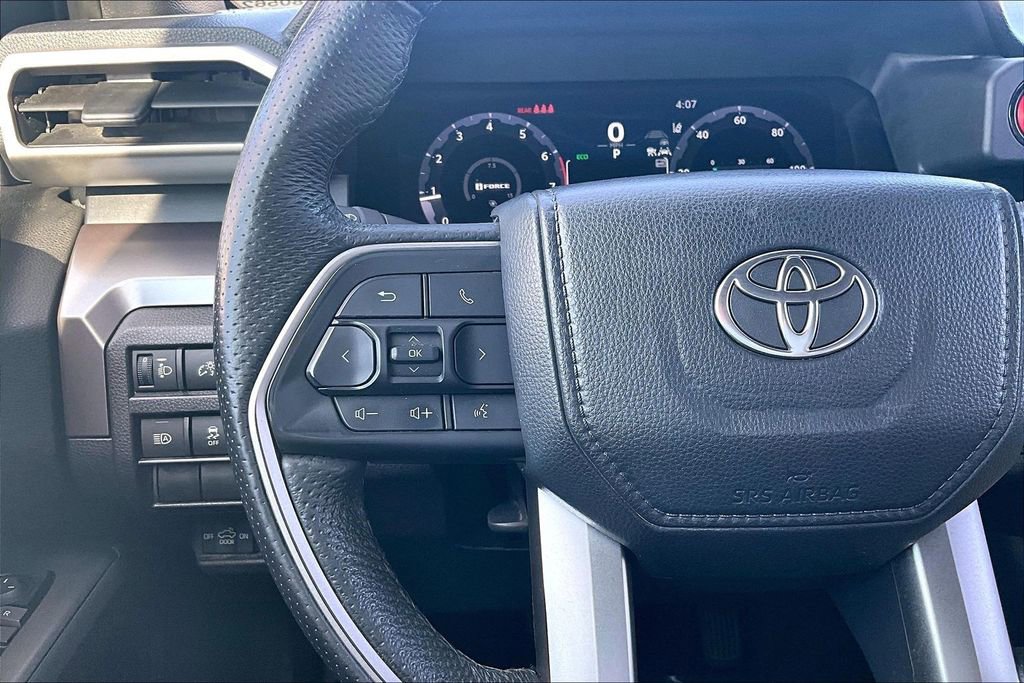 Used 2024 Toyota Tacoma TRD Off-Road image 12