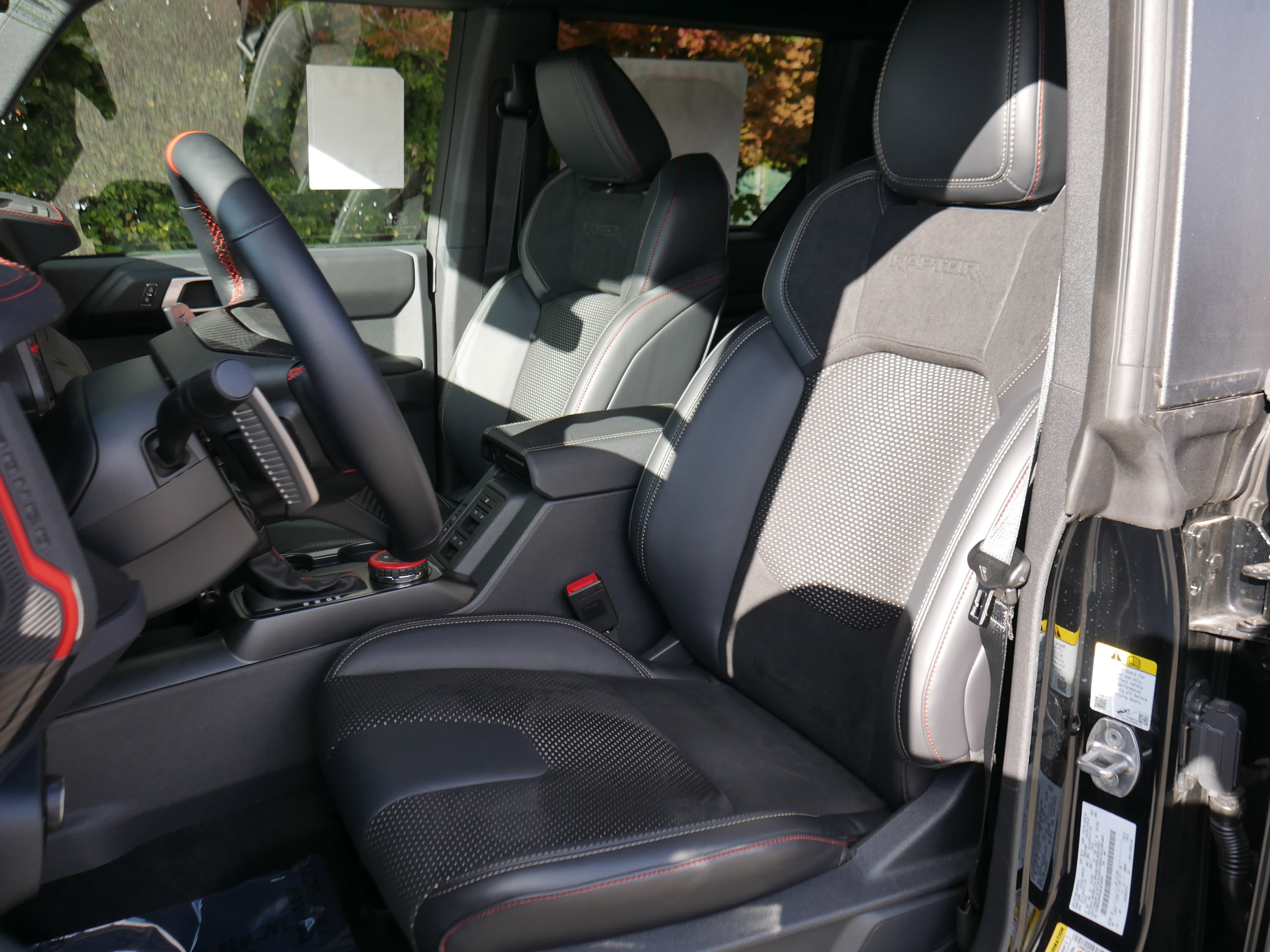 New 2025 Ford Bronco Raptor w/ Interior Carbon Fiber Pack image 36