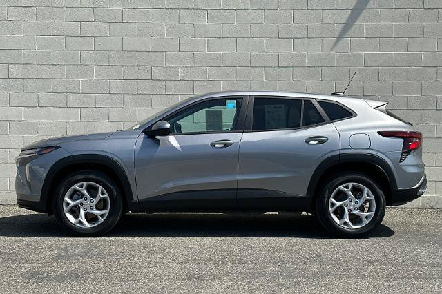 New 2026 Chevrolet Trax LS w/ LS Convenience Package FWD image 7