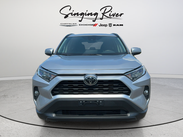 Used 2020 Toyota RAV4 XLE FWD image 2