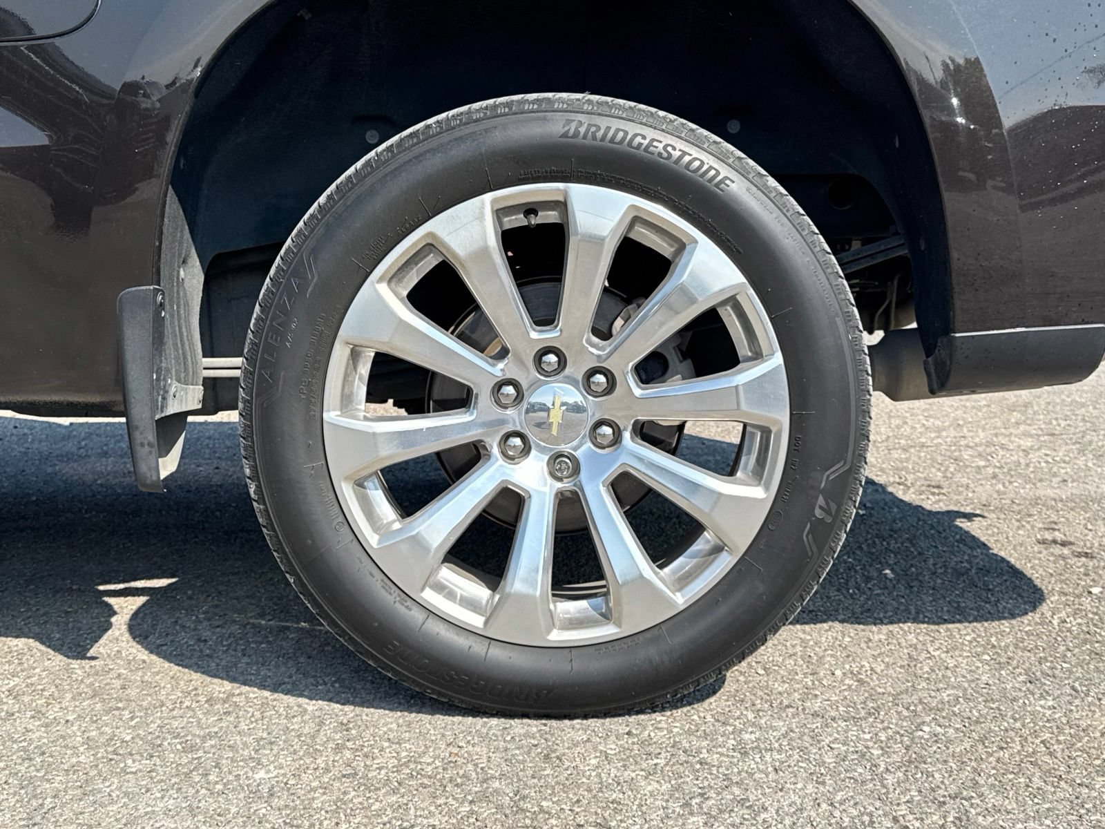 Used 2019 Chevrolet Silverado 1500 High Country w/ Technology Package AWD/4WD image 10