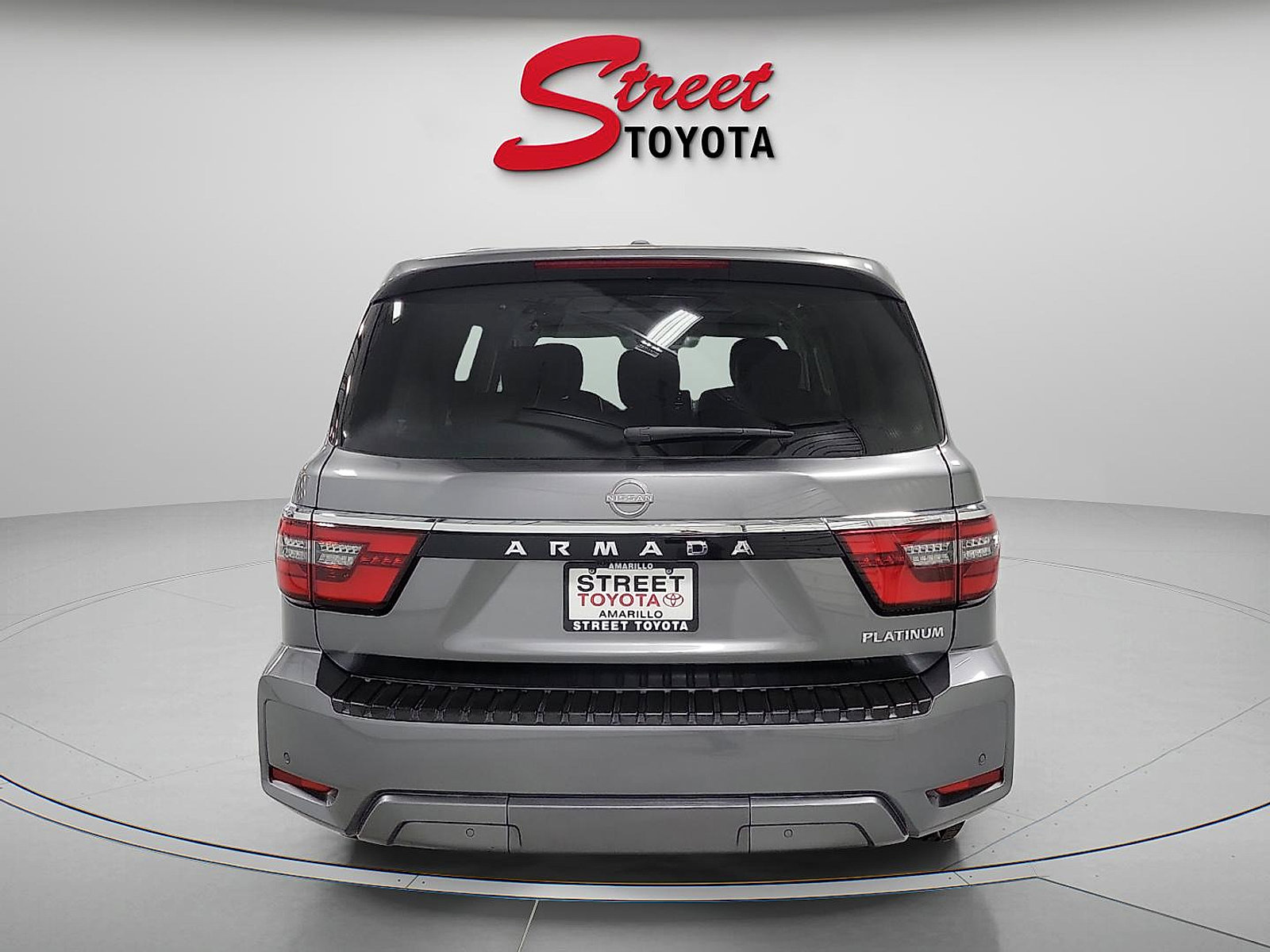 Used 2024 Nissan Armada Platinum w/ Cargo Package image 3