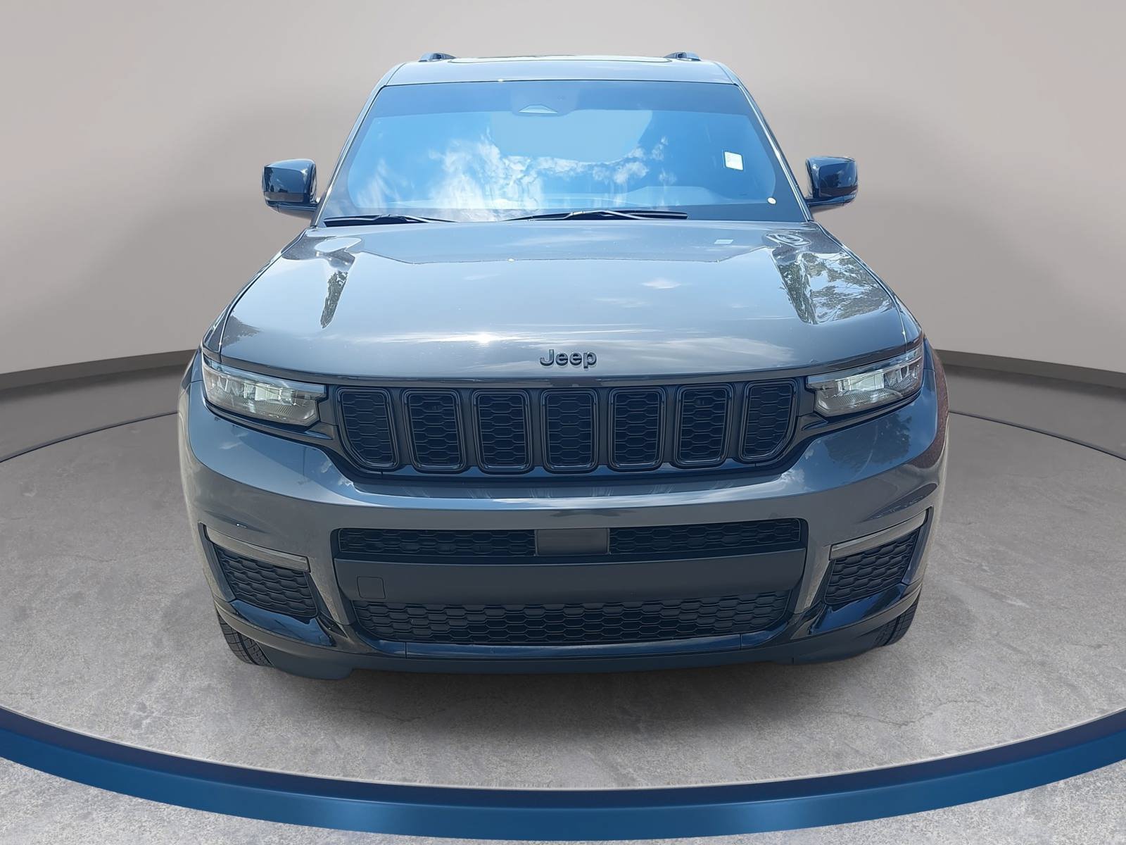 Used 2025 Jeep Grand Cherokee L Limited w/ Black Appearance Package AWD/4WD image 2