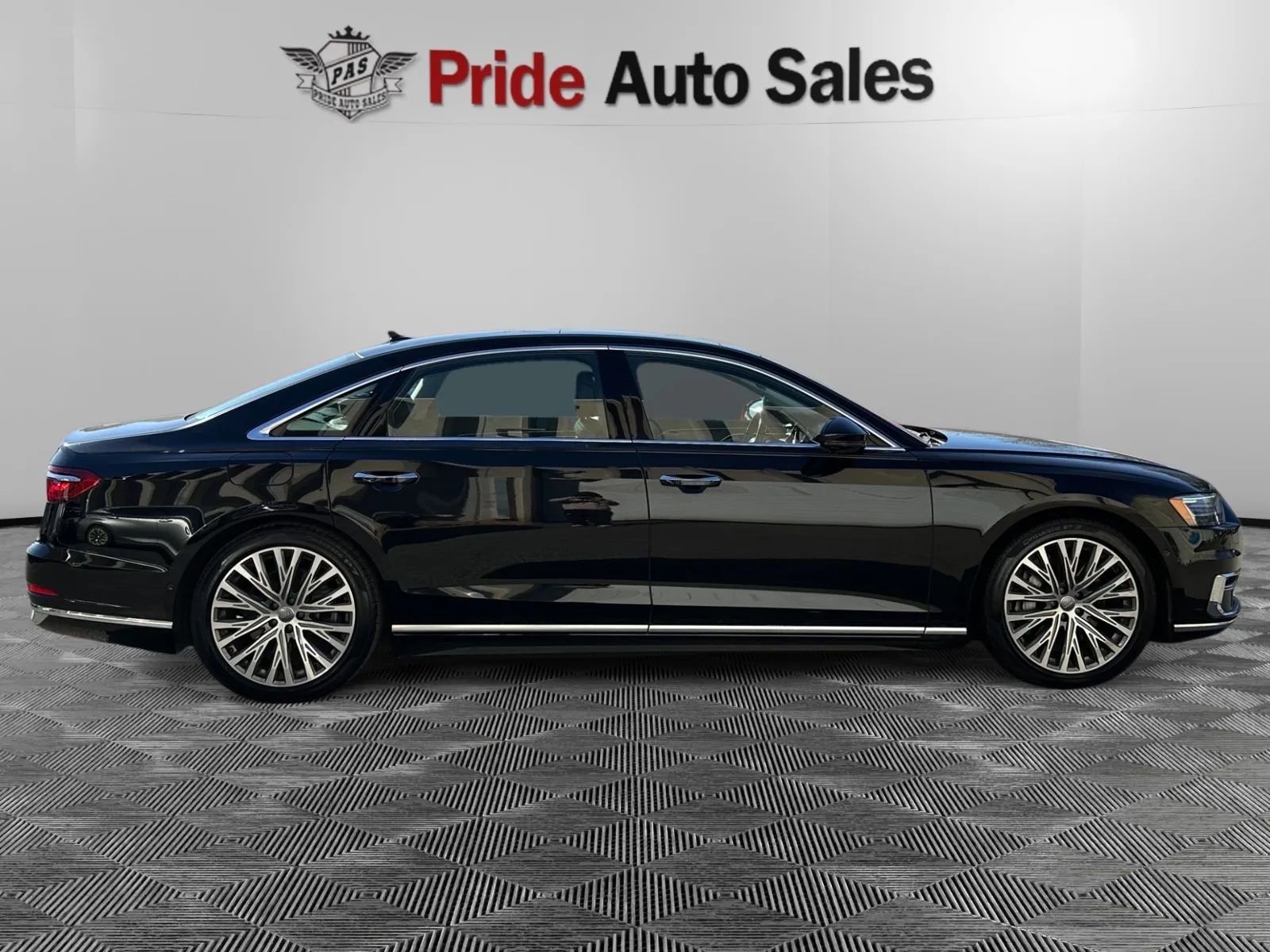 Used 2019 Audi A8 L 3.0T w/ Executive Package AWD/4WD image 14