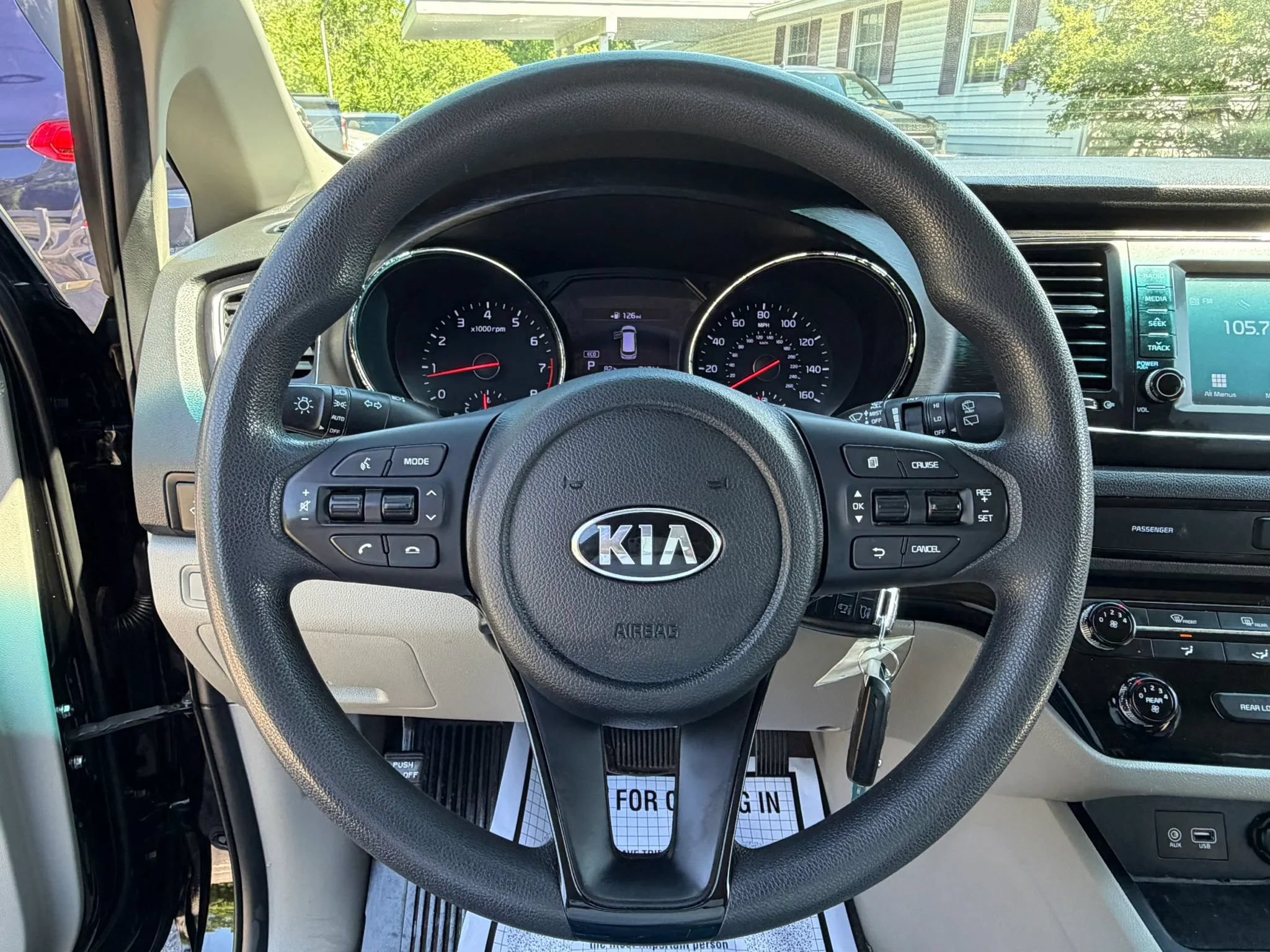 Used 2019 Kia Sedona LX FWD image 23