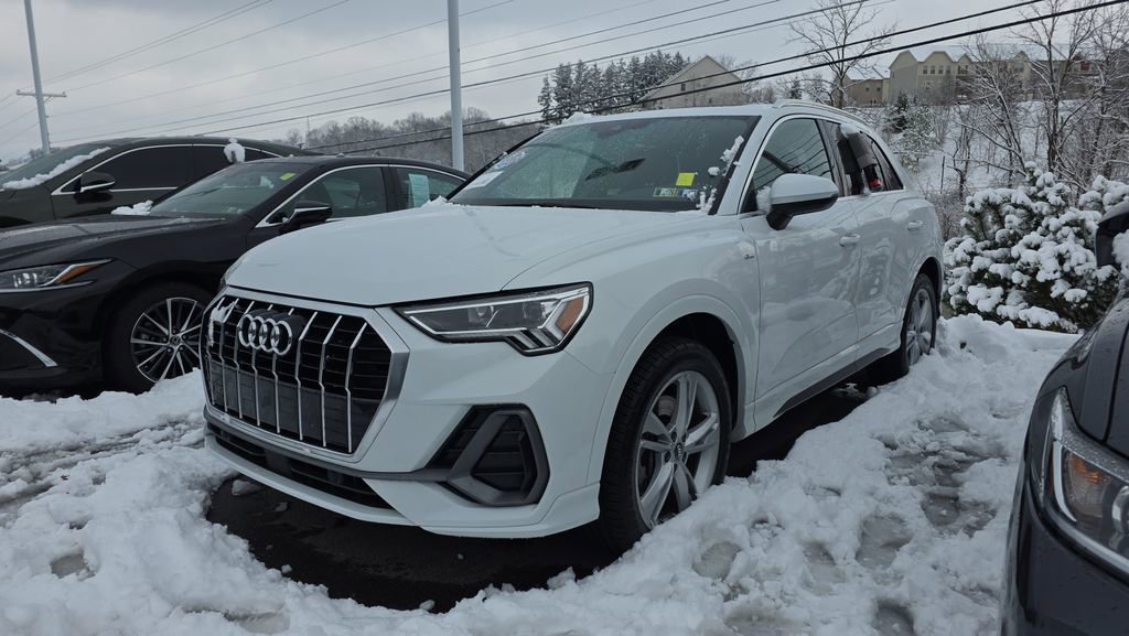 Used 2020 Audi Q3 2.0T Premium Plus image 3