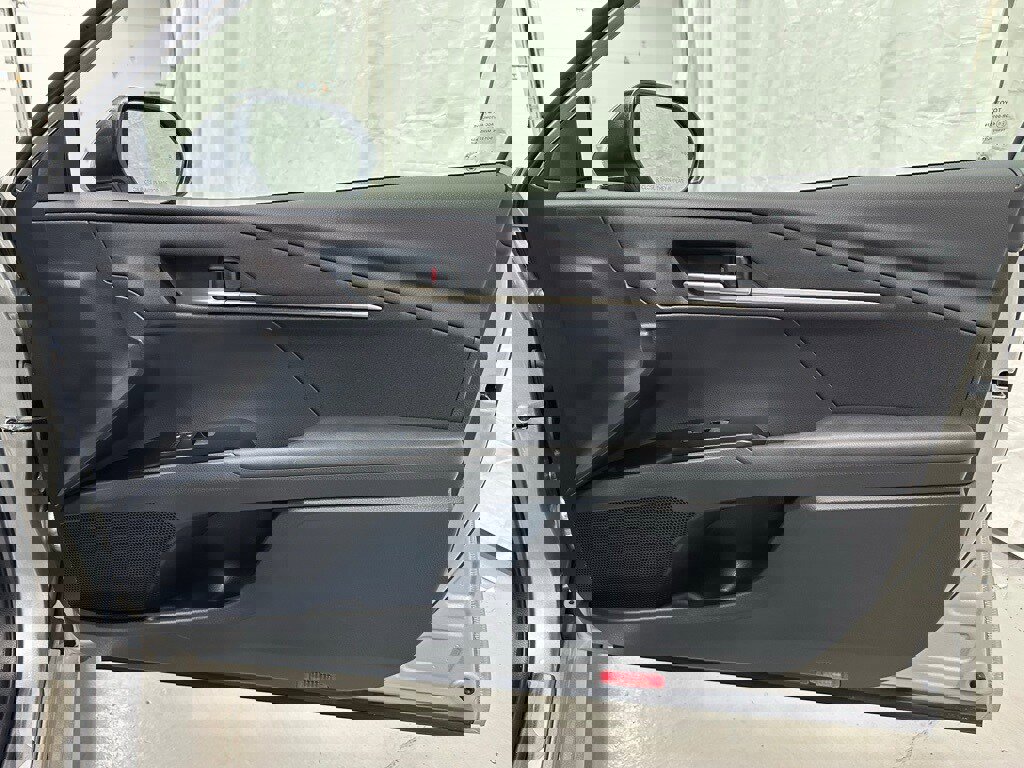 Used 2025 Toyota Camry LE image 56