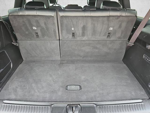 Used 2023 Jeep Wagoneer Series III w/ Preferred Equipment Group AWD/4WD image 6