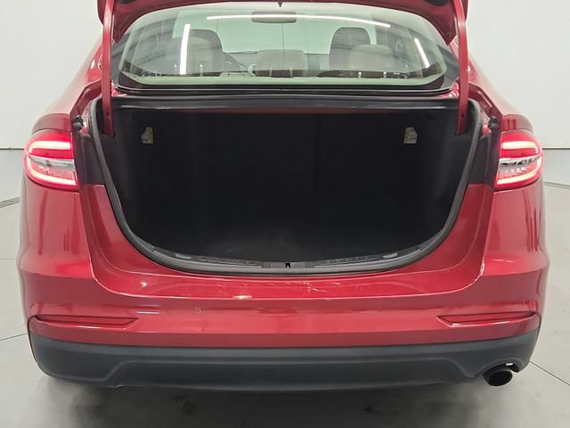 Used 2020 Ford Fusion SE FWD image 30