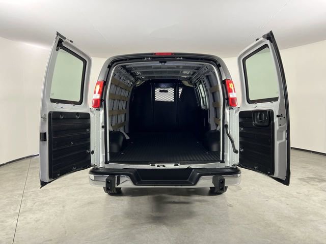 Used 2024 GMC Savana 2500 w/ Driver Convenience Package image 26