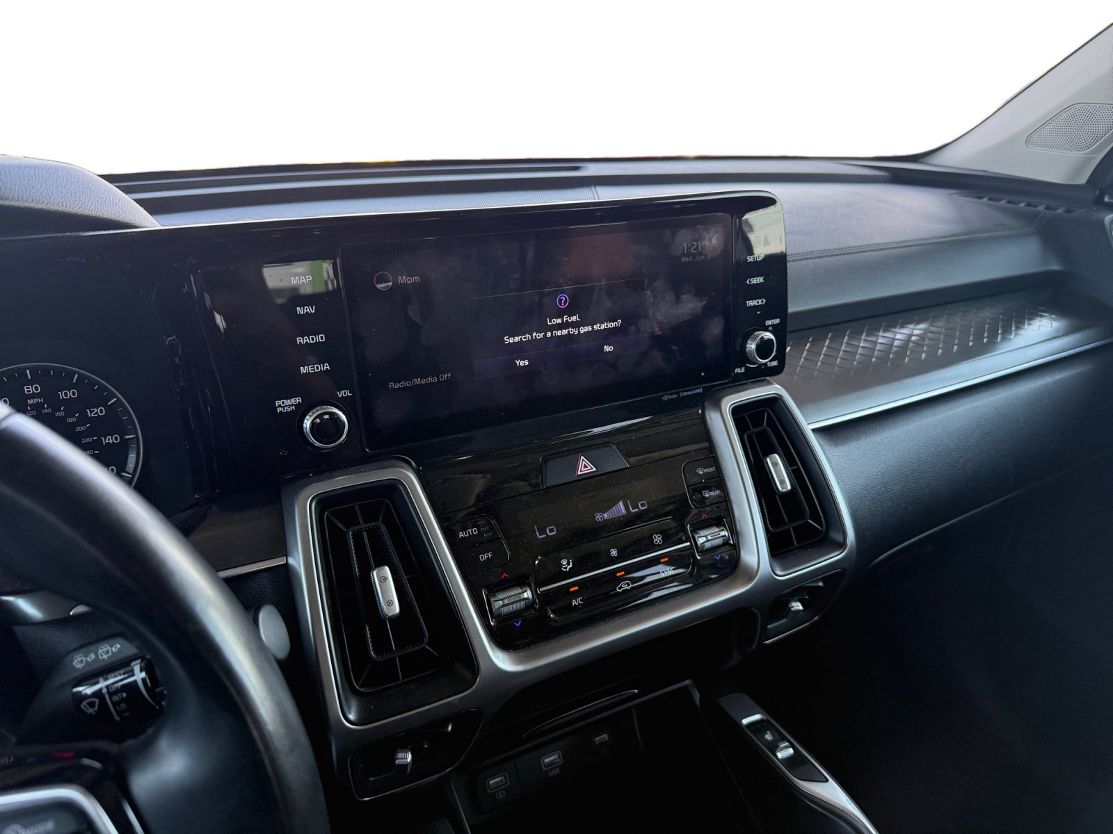 Used 2022 Kia Sorento S w/ Panoramic Sunroof Package FWD image 15