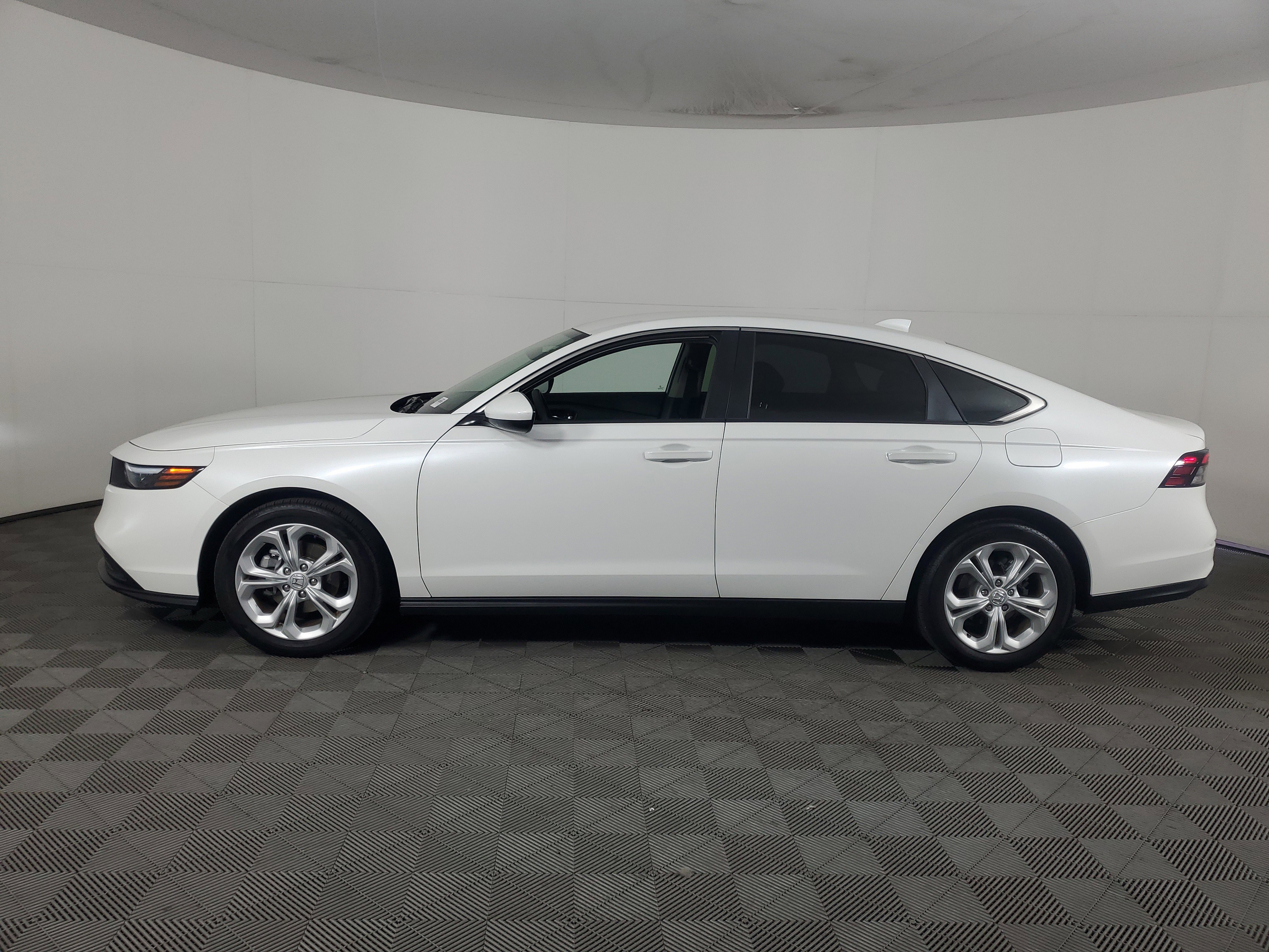 Certified 2024 Honda Accord LX image 7