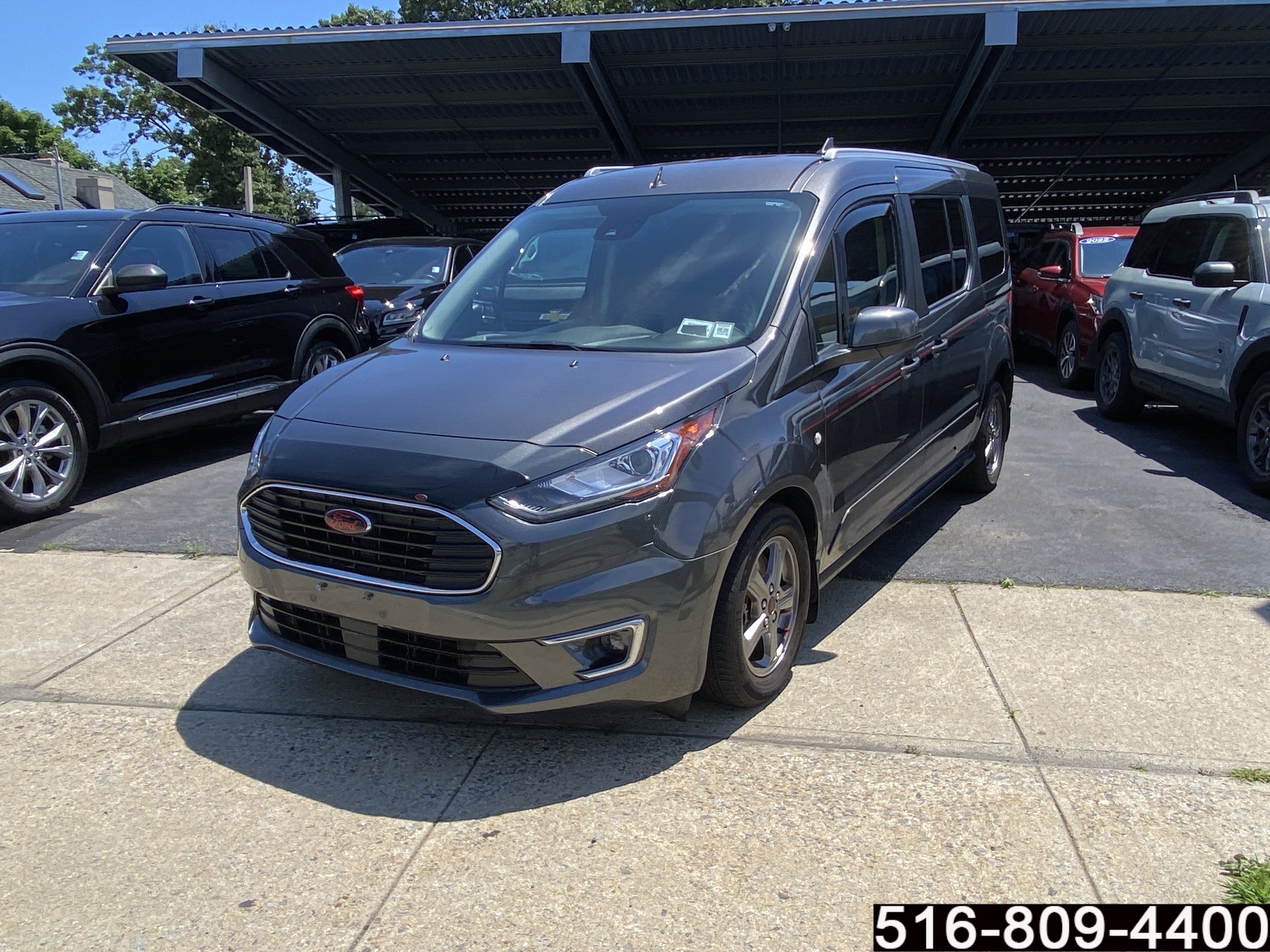 Used 2022 Ford Transit Connect Titanium FWD image 8