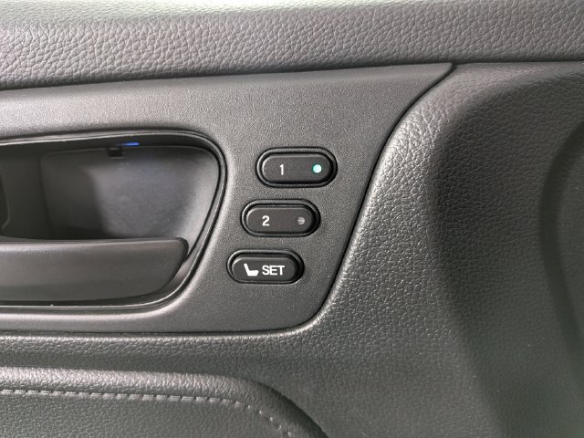 Used 2025 Honda Odyssey EX-L image 11