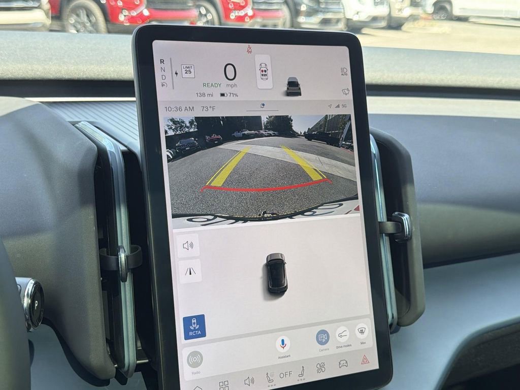 Used 2025 Volvo EX30 Plus w/ Protection Package Premier image 14