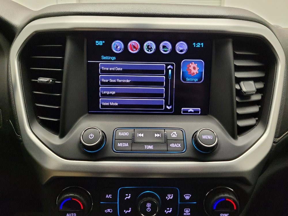 Used 2017 GMC Acadia SLT image 25